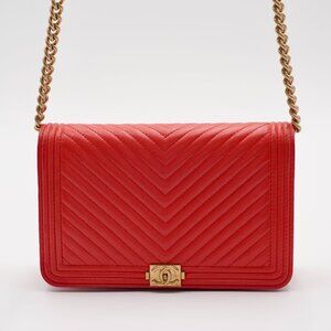 Pre-owned CHANEL Red V-Stitch Wallet on Chain